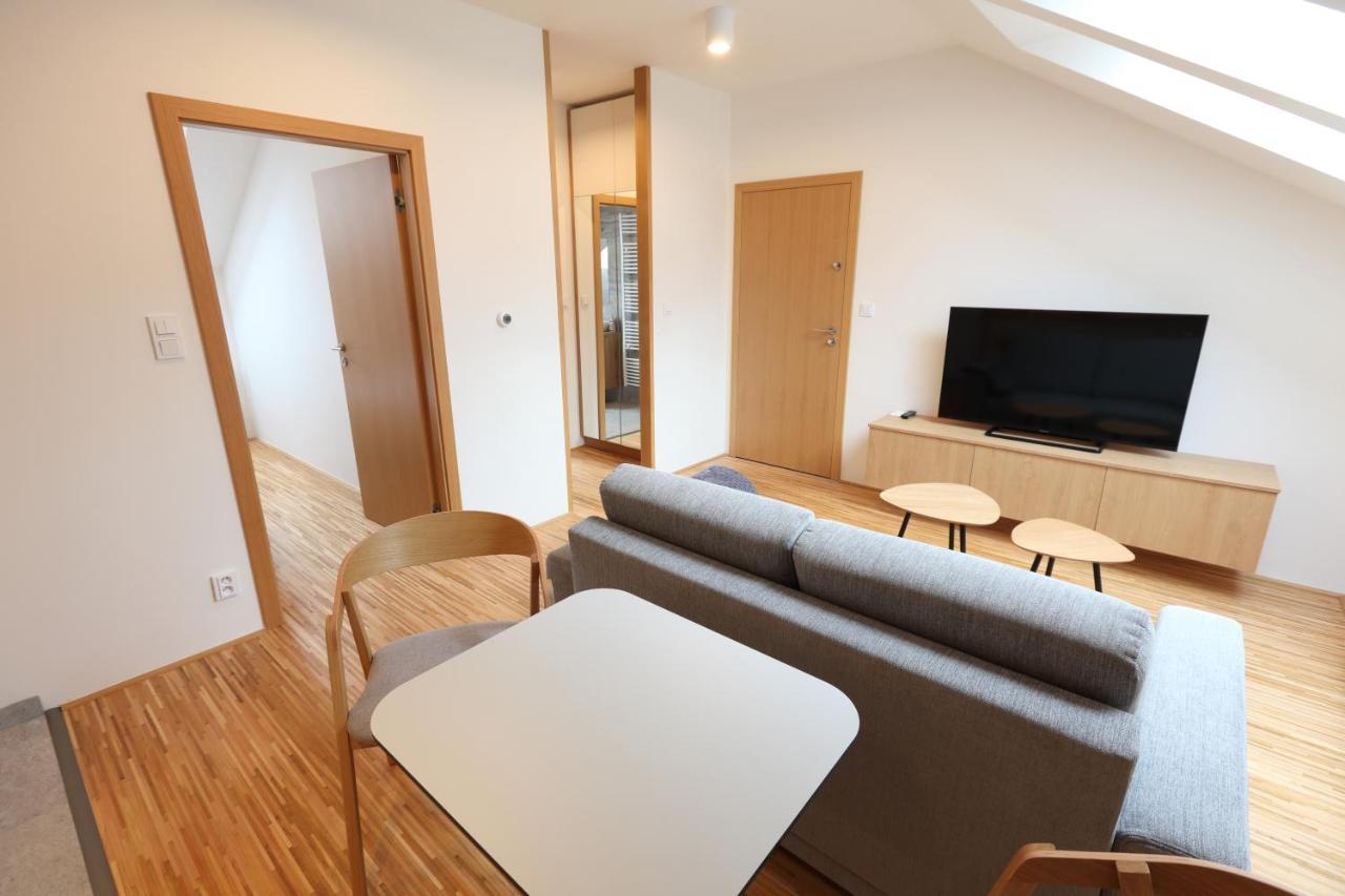 Apartmany U Kvetne Zahrady 克罗梅日什 外观 照片